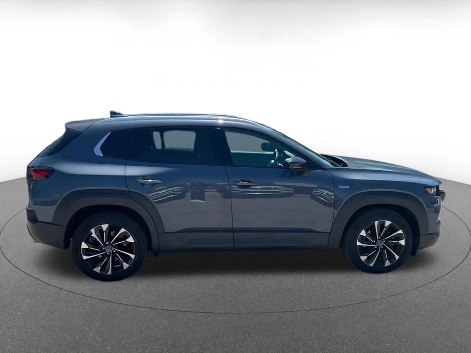 2025 Mazda CX-50 - Image 15 of 31