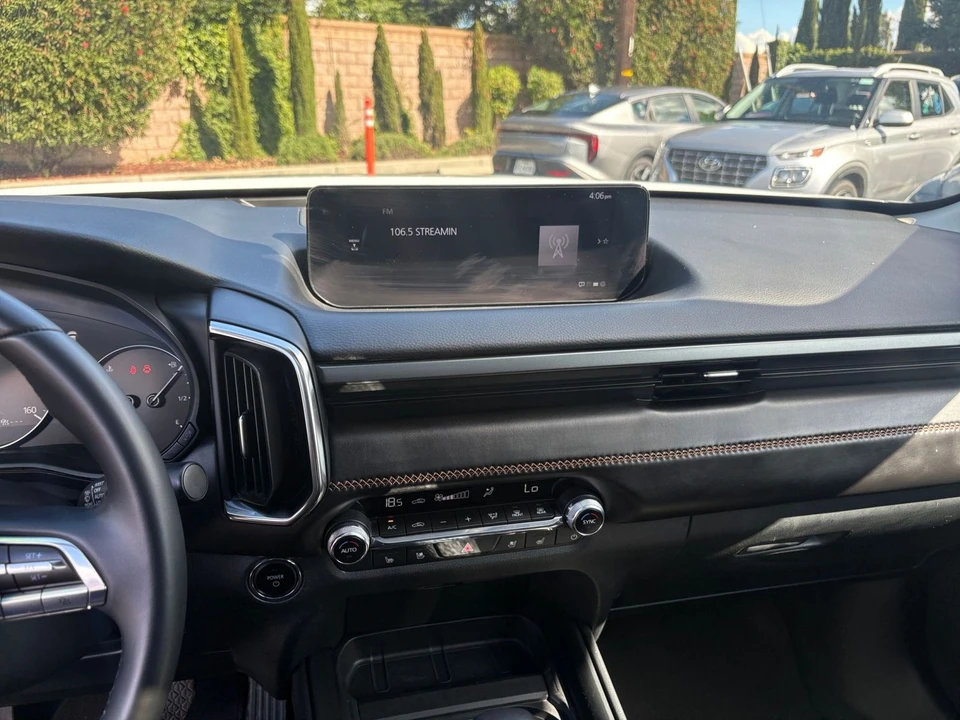 2025 Mazda CX-50 - Image 14 of 31