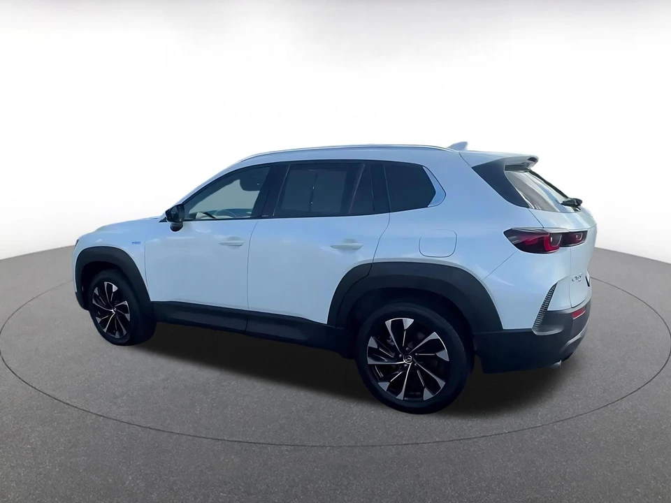 2025 Mazda CX-50 - Image 8 of 31