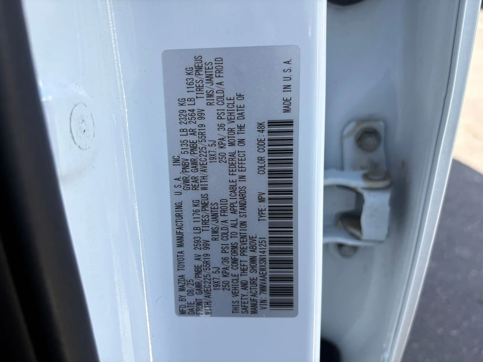 2025 Mazda CX-50 - Image 27 of 31
