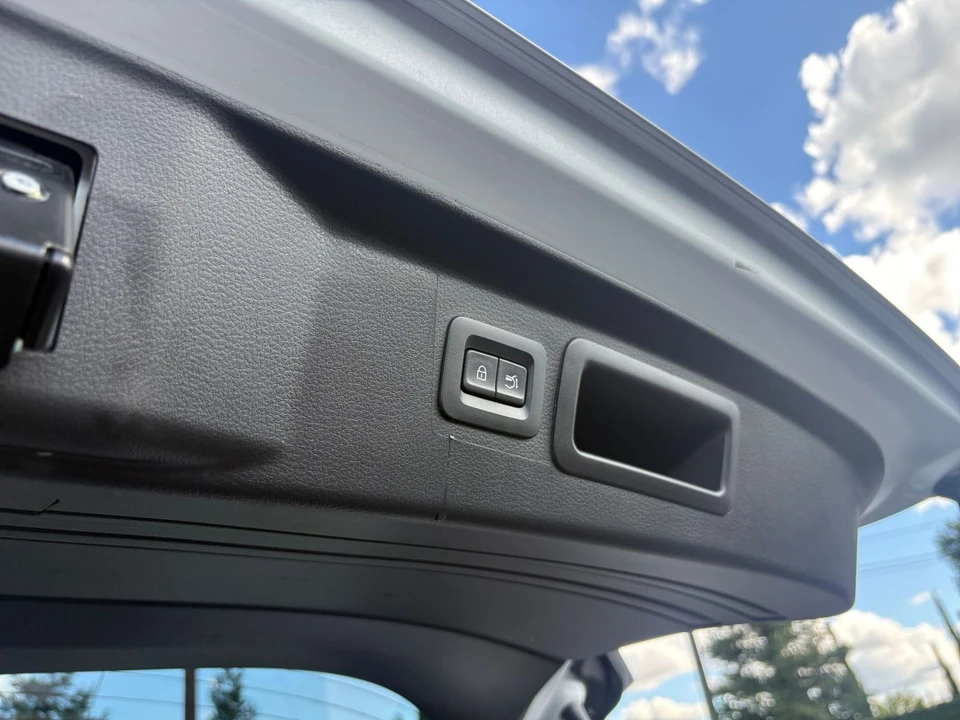 2025 Mazda CX-50 - Image 20 of 31
