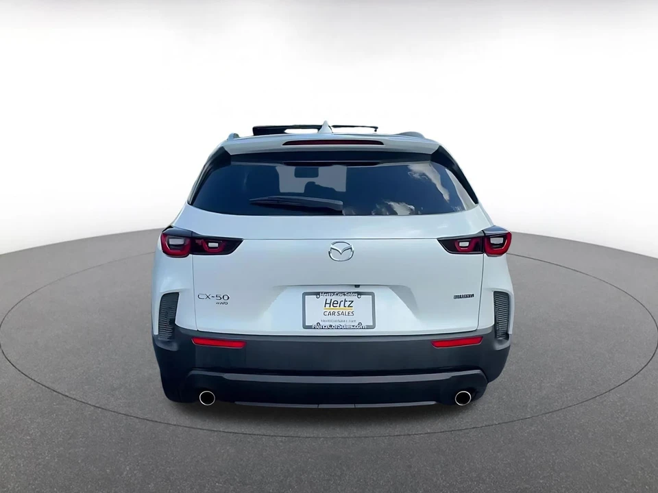 2025 Mazda CX-50 - Image 10 of 31
