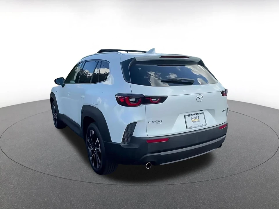 2025 Mazda CX-50 - Image 9 of 31