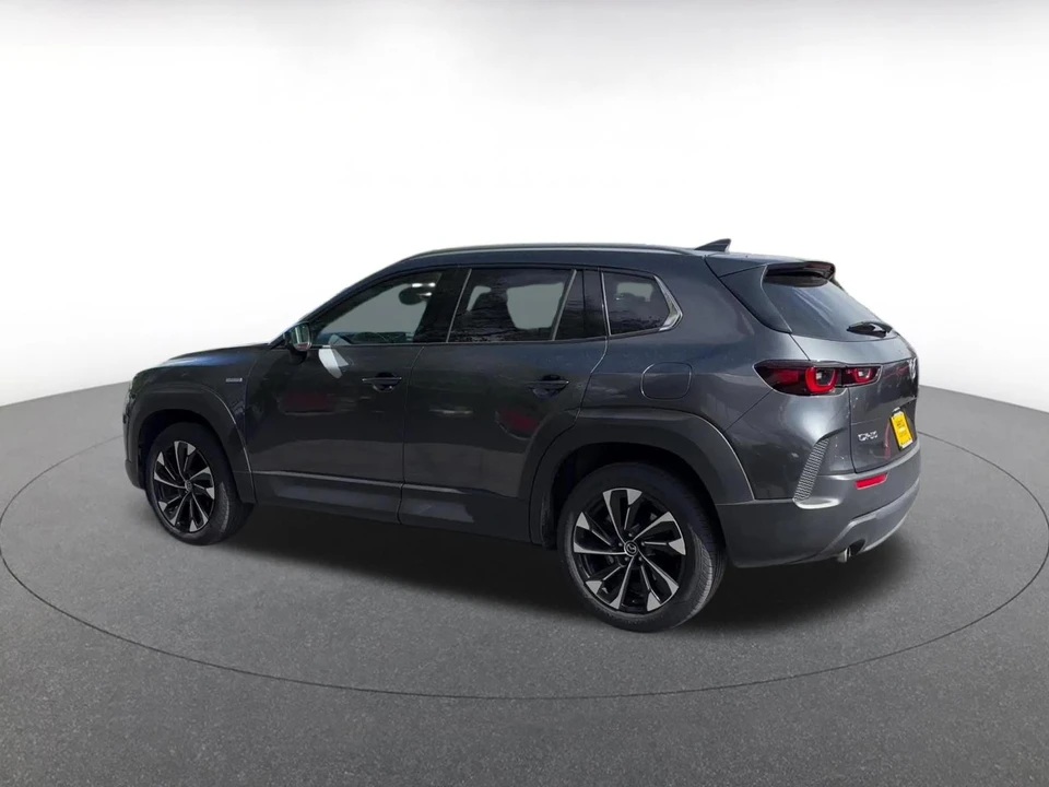 2025 Mazda CX-50 - Image 8 of 31