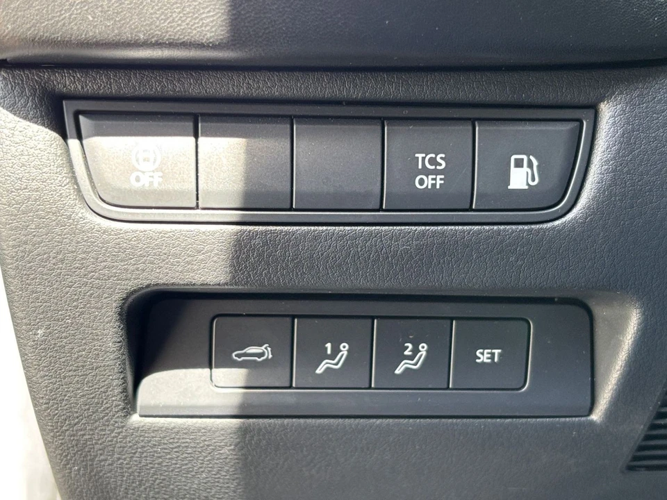 2025 Mazda CX-50 - Image 25 of 31