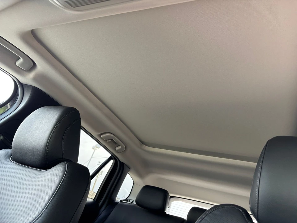 2025 Mazda CX-50 - Image 25 of 31