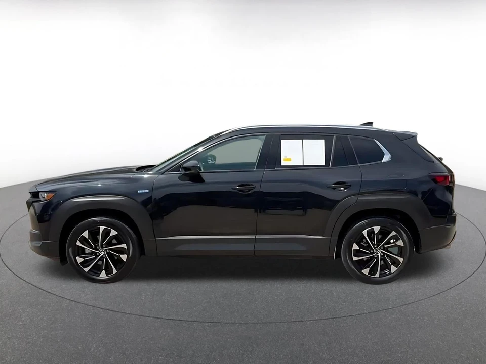 2025 Mazda CX-50 - Image 8 of 31