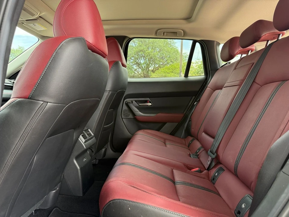 2025 Mazda CX-50 - Image 25 of 31