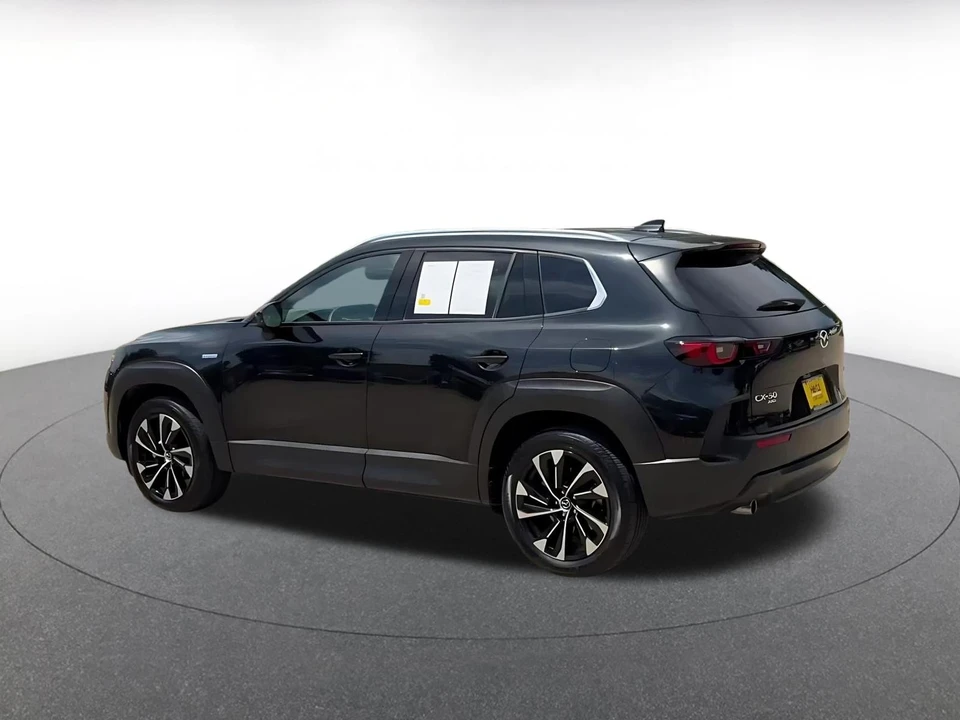 2025 Mazda CX-50 - Image 12 of 31