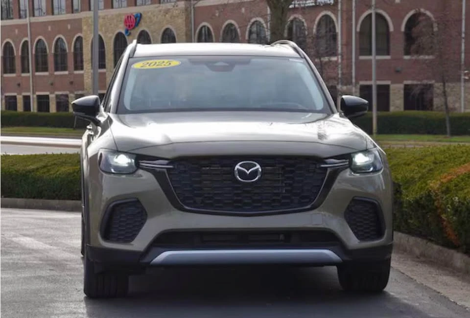 2025 Mazda CX-7 - Image 4 of 12