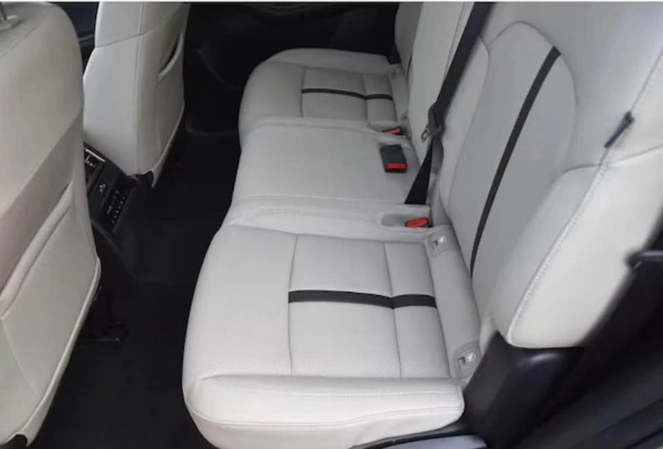 2025 Mazda CX-7 - Image 8 of 12