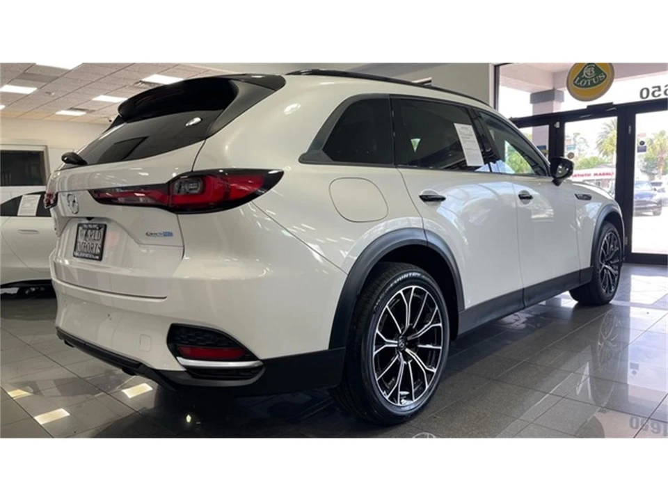 2025 Mazda CX-7 - Image 5 of 31