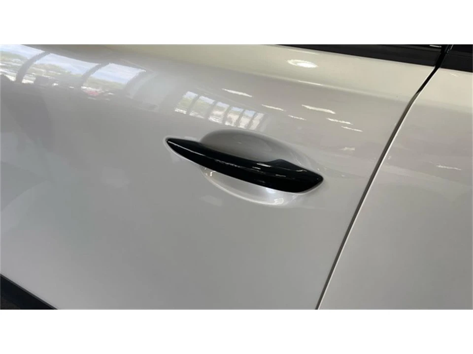 2025 Mazda CX-7 - Image 13 of 31