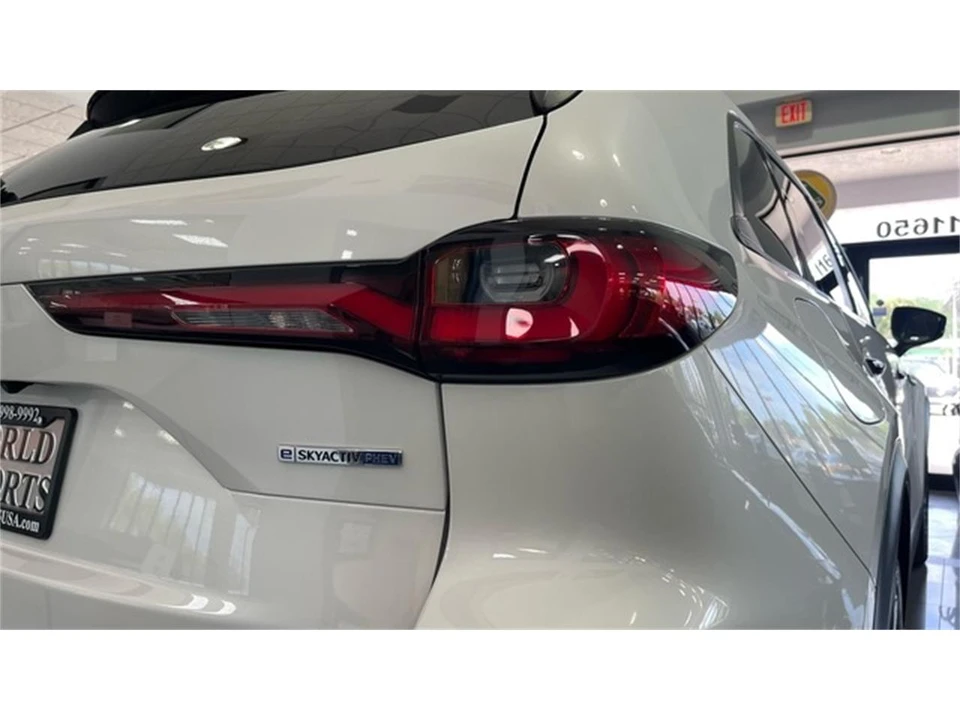2025 Mazda CX-7 - Image 17 of 31
