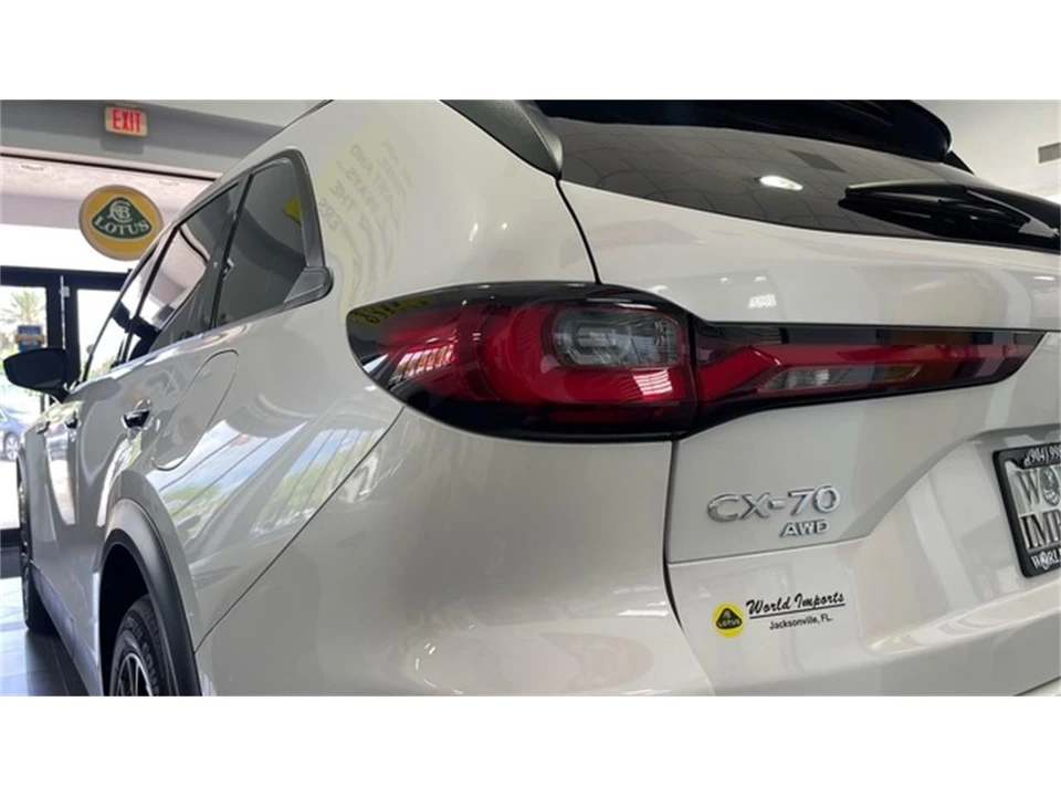 2025 Mazda CX-7 - Image 15 of 31