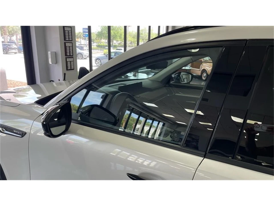2025 Mazda CX-7 - Image 14 of 31