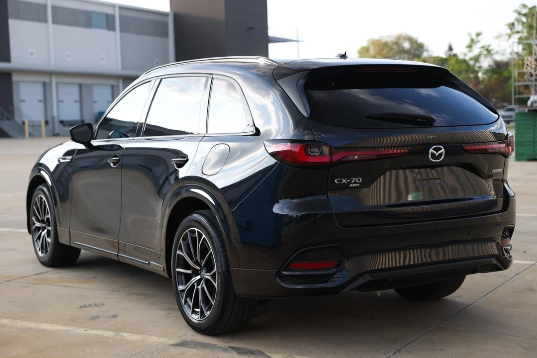 2025 Mazda CX-70 - Image 5 of 21