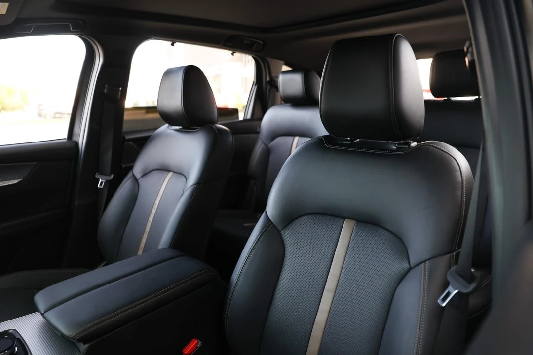 2025 Mazda CX-70 - Image 6 of 21