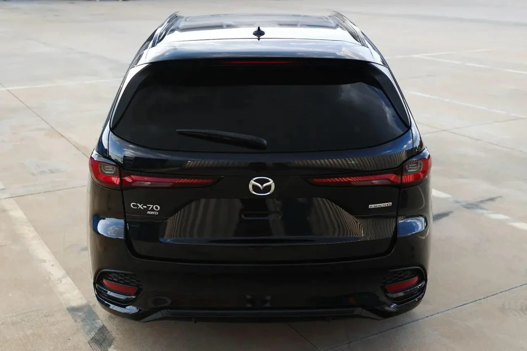 2025 Mazda CX-70 - Image 7 of 21