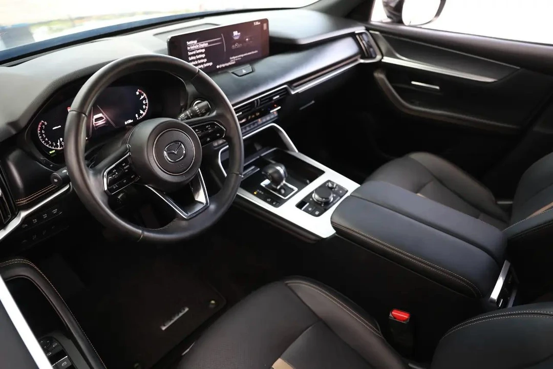 2025 Mazda CX-70 - Image 4 of 21