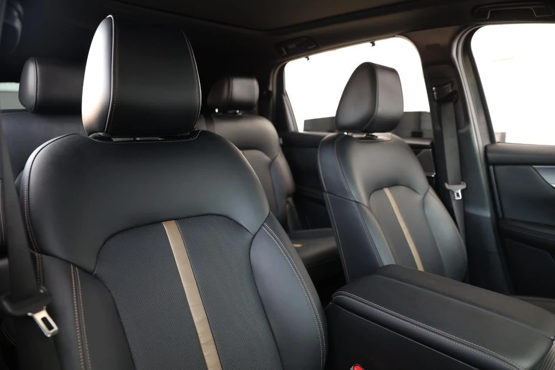 2025 Mazda CX-70 - Image 18 of 21