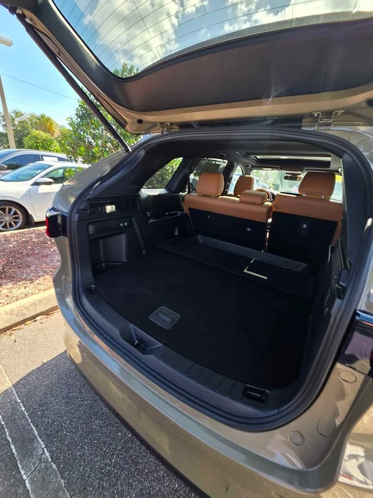 2025 Mazda CX-70 - Image 3 of 13