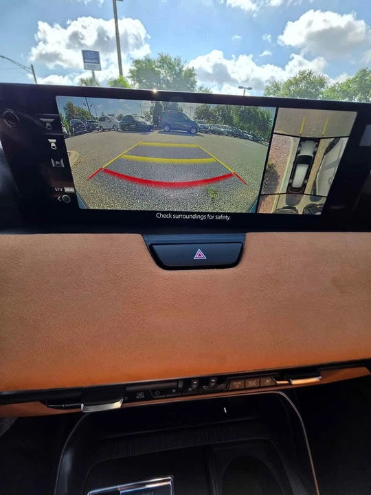 2025 Mazda CX-70 - Image 9 of 13