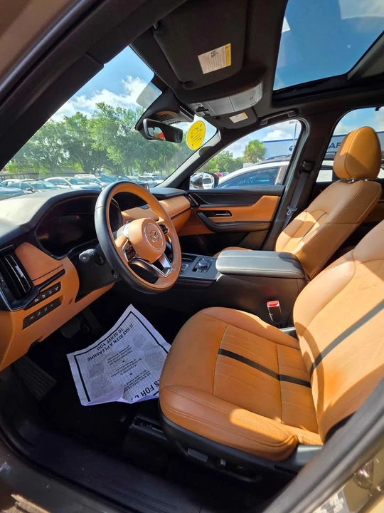 2025 Mazda CX-70 - Image 4 of 13