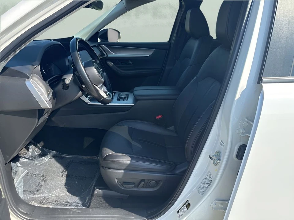 2025 Mazda CX-70 - Image 9 of 31