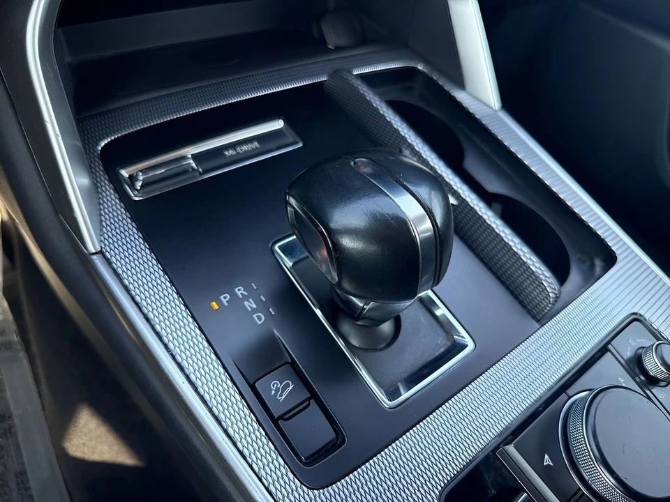 2025 Mazda CX-70 - Image 18 of 31