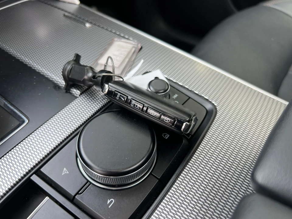 2025 Mazda CX-70 - Image 18 of 31