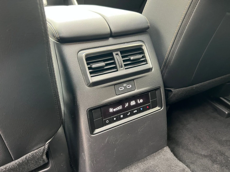 2025 Mazda CX-70 - Image 22 of 31