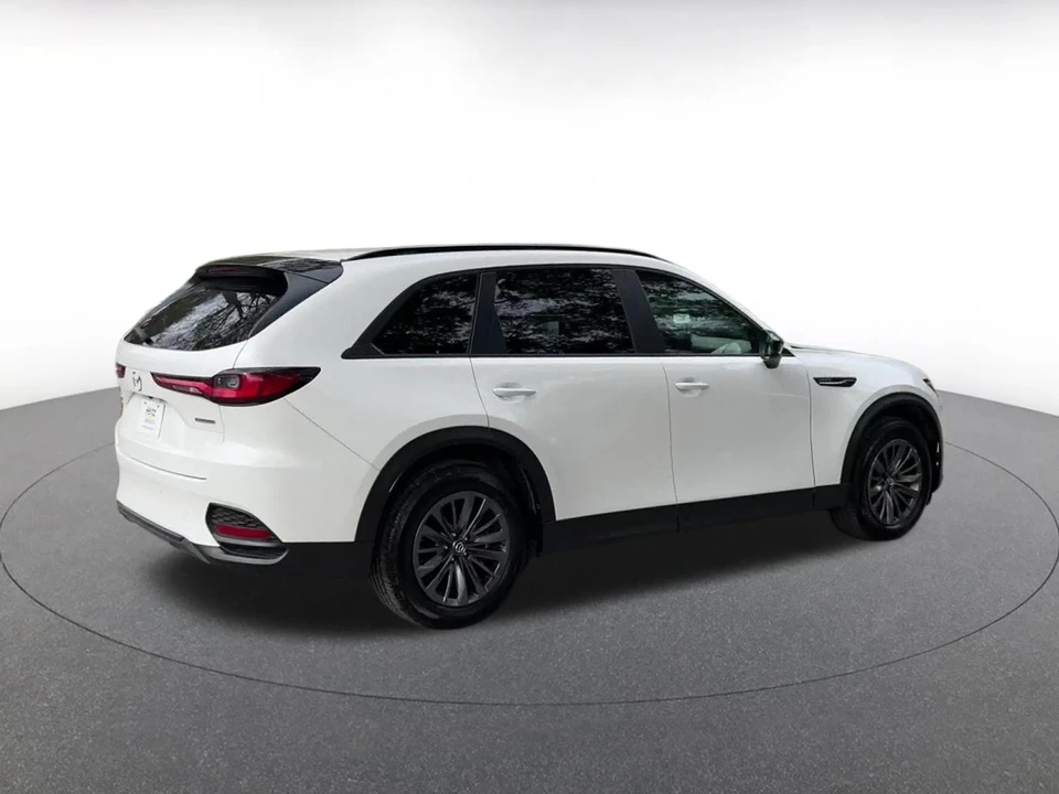 2025 Mazda CX-70 - Image 11 of 31
