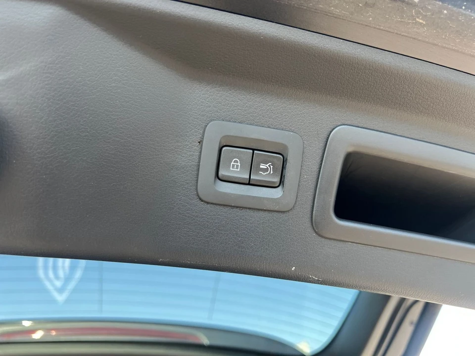 2025 Mazda CX-70 - Image 17 of 31