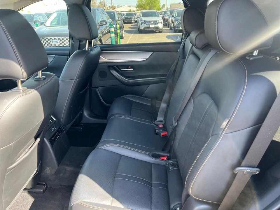 2025 Mazda CX-70 - Image 29 of 31