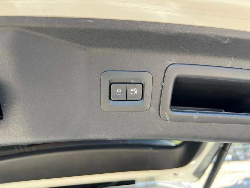 2025 Mazda CX-70 - Image 26 of 31