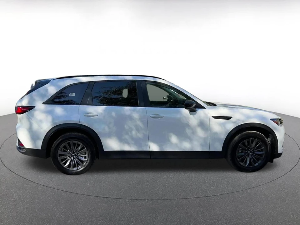 2025 Mazda CX-70 - Image 17 of 31