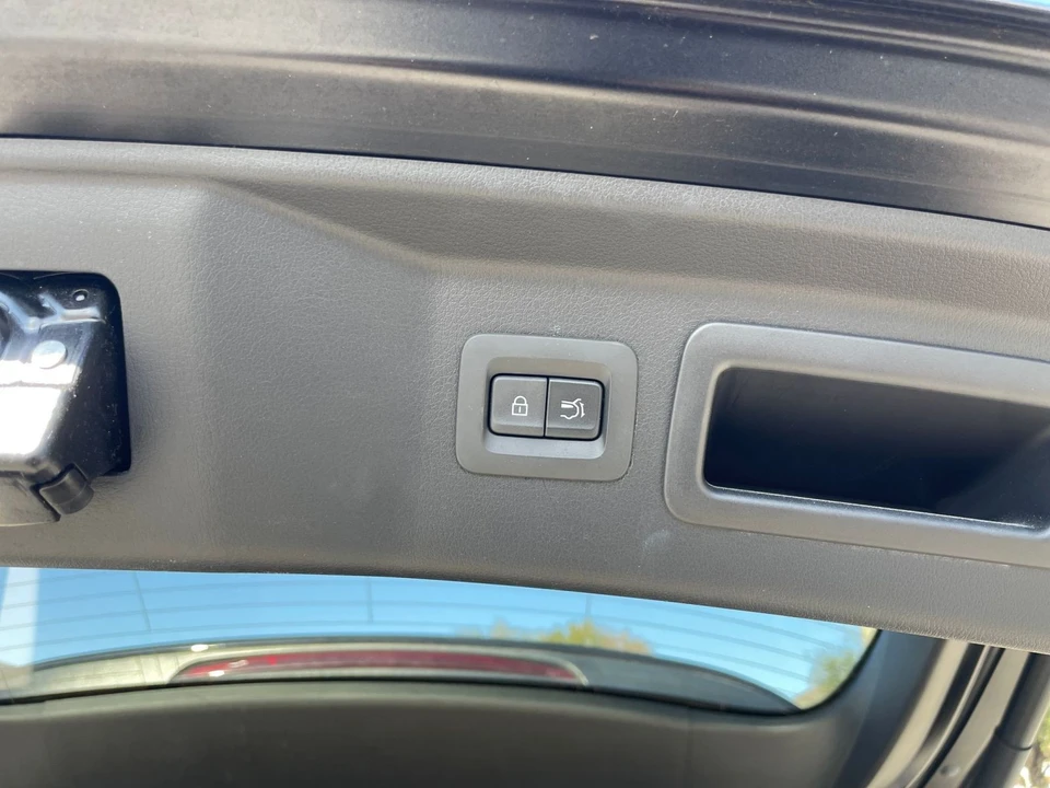 2025 Mazda CX-70 - Image 20 of 31