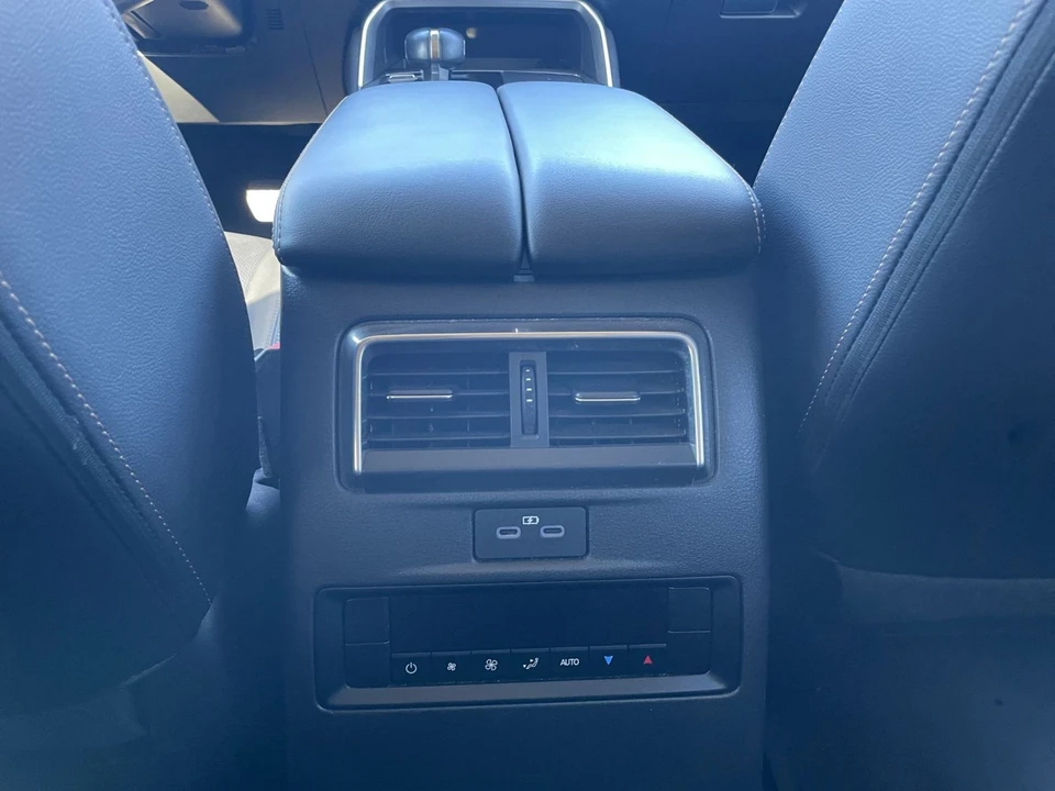 2025 Mazda CX-70 - Image 21 of 31