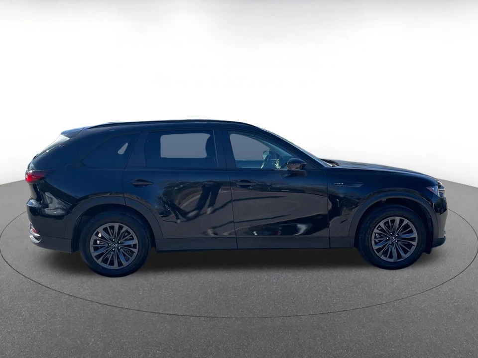 2025 Mazda CX-70 - Image 10 of 31