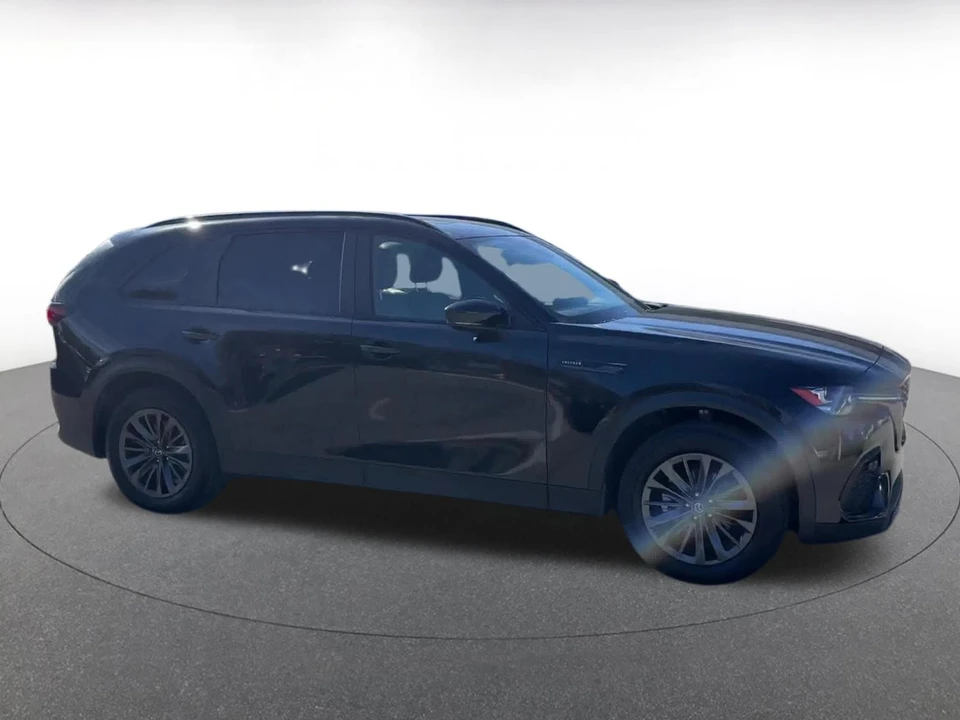 2025 Mazda CX-70 - Image 12 of 31