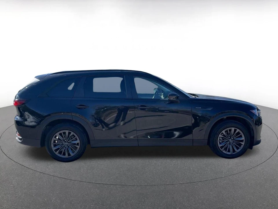 2025 Mazda CX-70 - Image 11 of 31