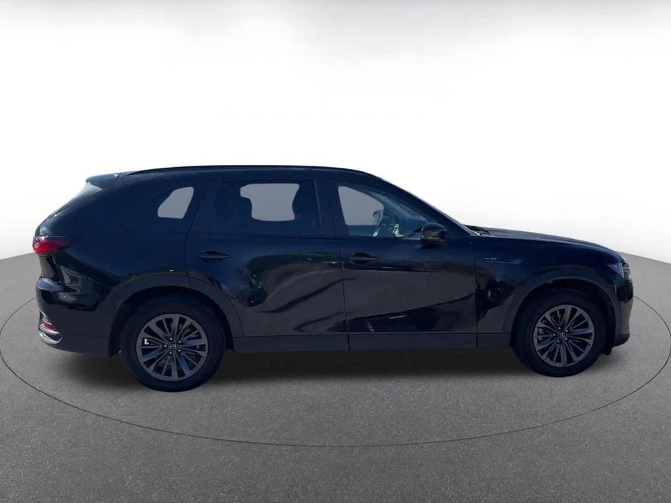 2025 Mazda CX-70 - Image 12 of 31