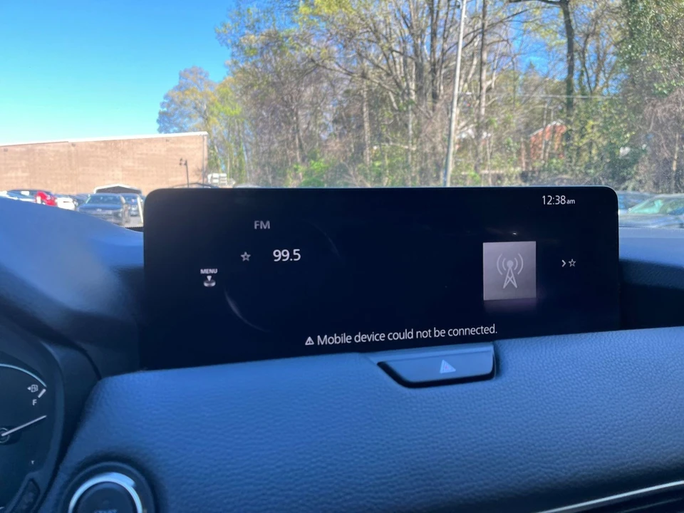 2025 Mazda CX-70 - Image 16 of 31