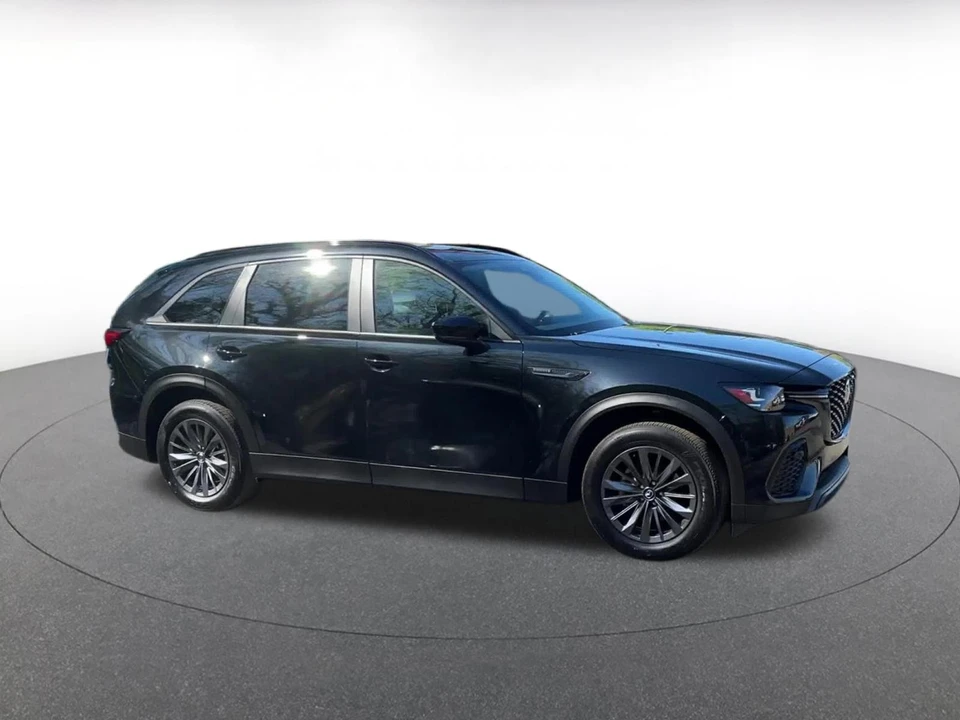 2025 Mazda CX-70 - Image 2 of 31