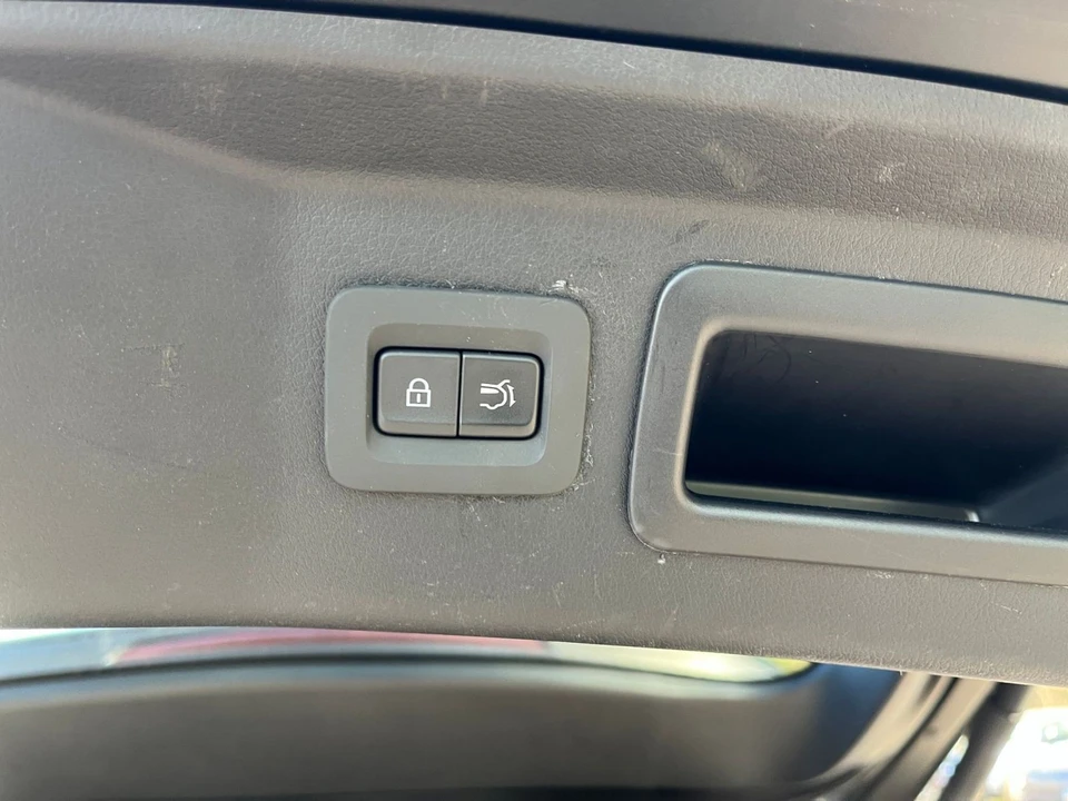 2025 Mazda CX-70 - Image 19 of 31