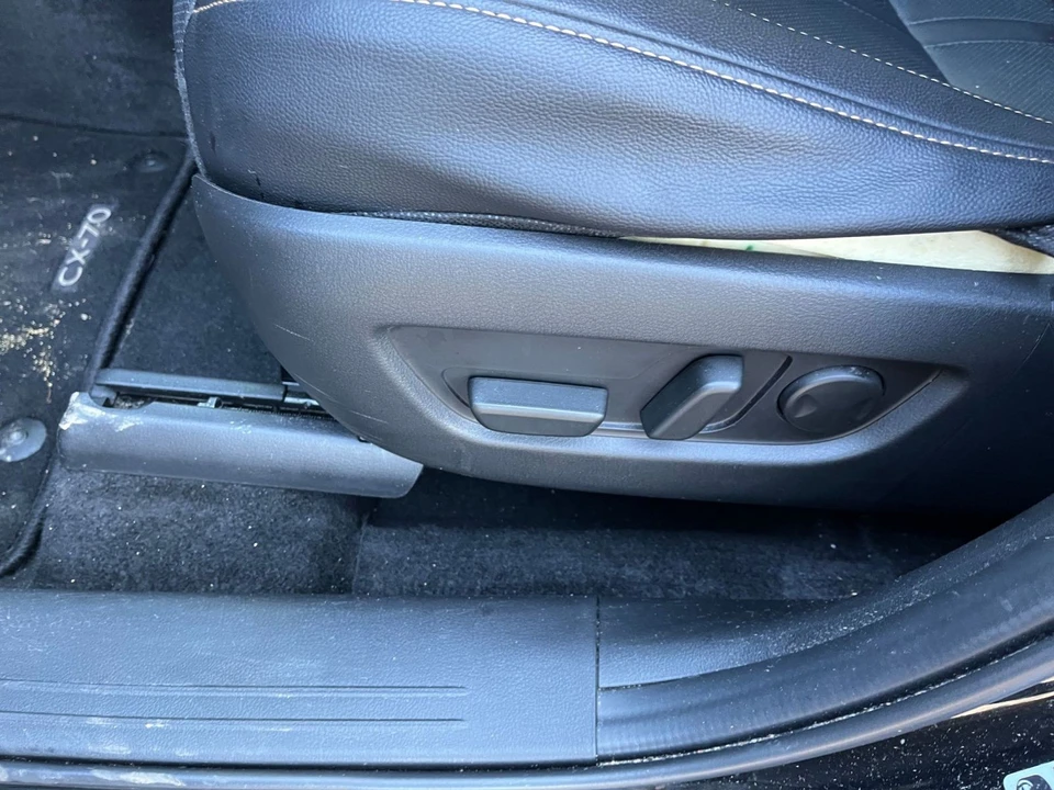 2025 Mazda CX-70 - Image 18 of 31