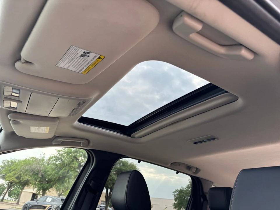 2025 Mazda CX-70 - Image 26 of 31