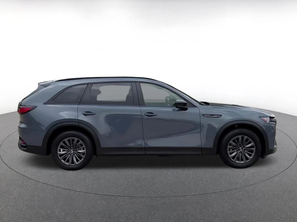 2025 Mazda CX-70 - Image 13 of 31