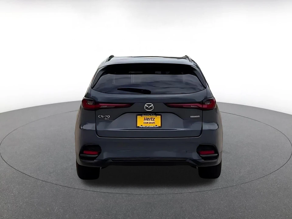 2025 Mazda CX-70 - Image 10 of 31